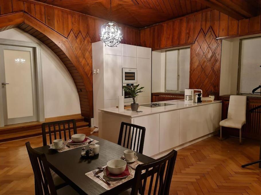 Appartements In Schoner Burganlage Jena Buitenkant foto