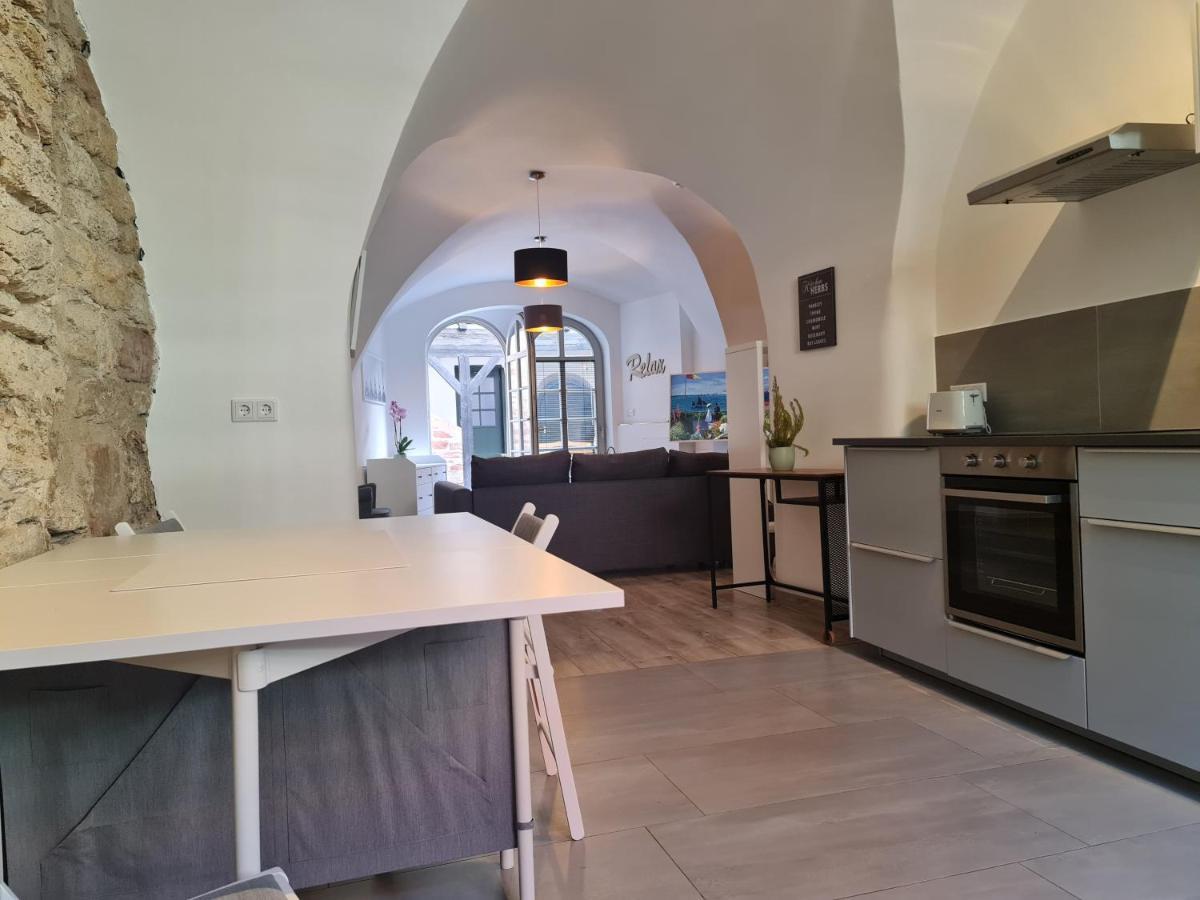 Appartements In Schoner Burganlage Jena Buitenkant foto