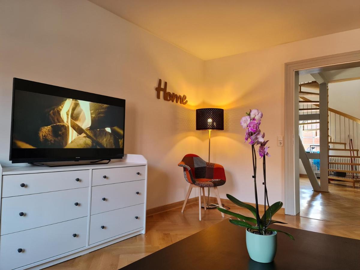 Appartements In Schoner Burganlage Jena Buitenkant foto
