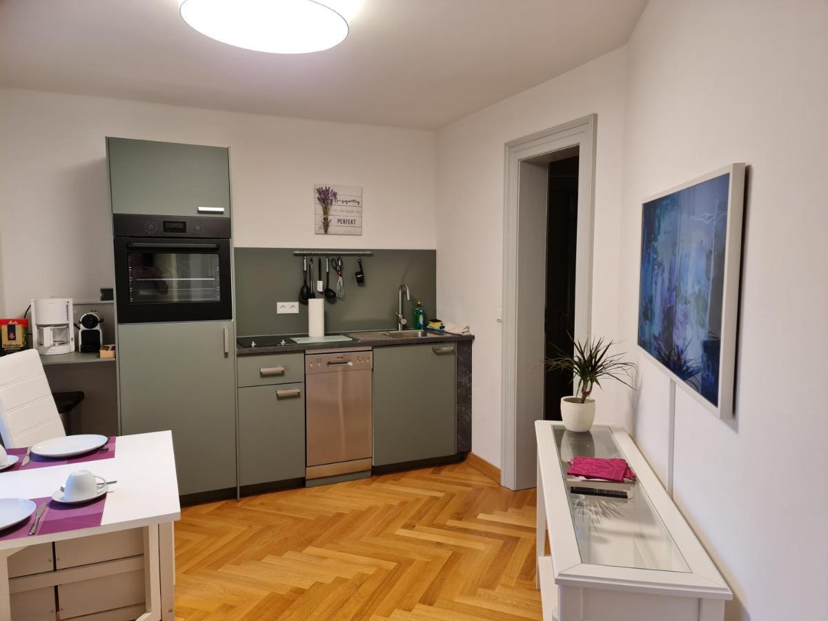 Appartements In Schoner Burganlage Jena Buitenkant foto