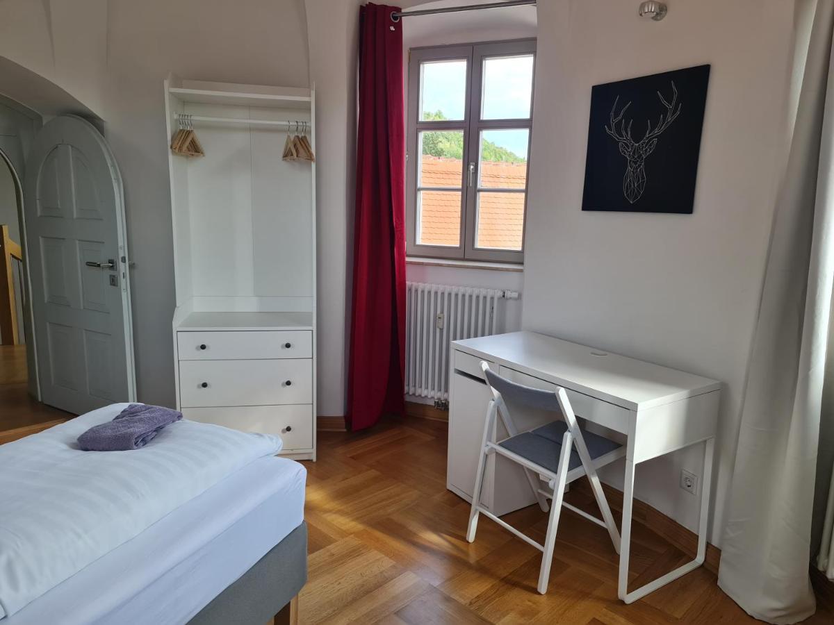 Appartements In Schoner Burganlage Jena Buitenkant foto